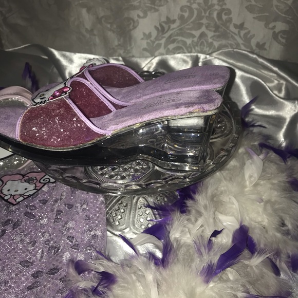 Rare🦄 adorable y2k custom hello kitty shoes with 🌈 light up heels🌈 - Picture 12 of 15